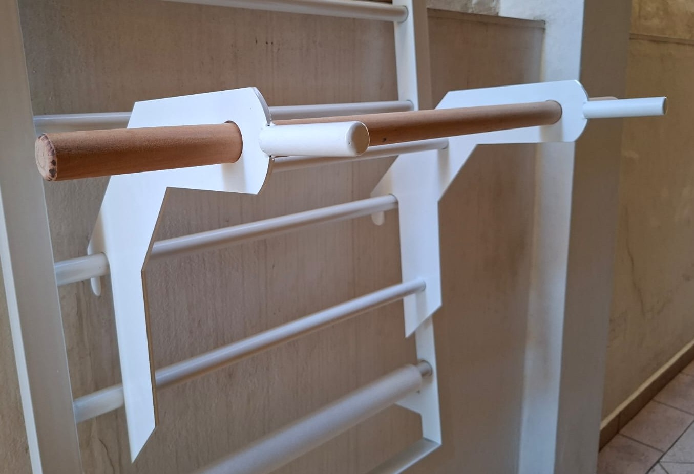 Suporte Móvel de Aço p/ Espaldar